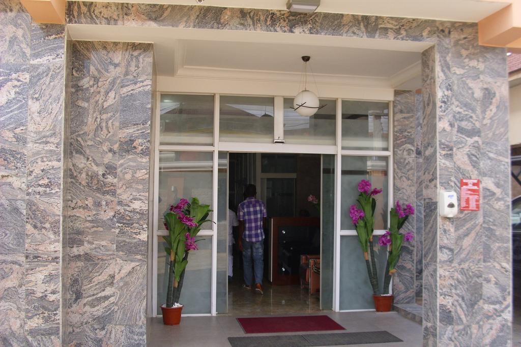 Grand Venice Transit Apartments Лаґос Екстер'єр фото