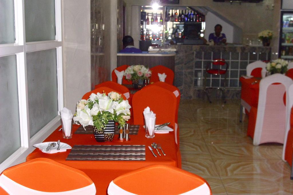 Grand Venice Transit Apartments Лаґос Екстер'єр фото