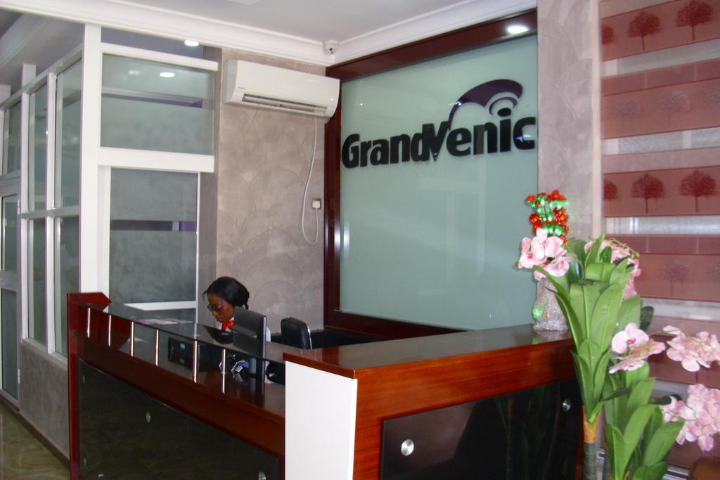 Grand Venice Transit Apartments Лаґос Екстер'єр фото